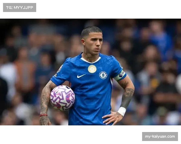 罗西尼奥尔临场调整应对少打一人局面 切尔西战术应变能力待提升 罗西尼奥尔临场调整应对少打一人局面 切尔西战术应变能力待提升